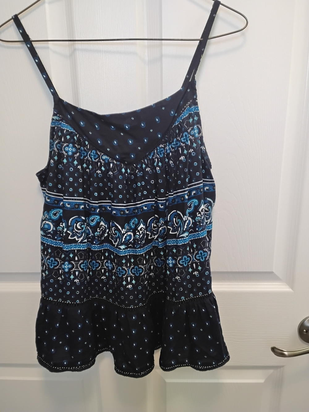 Navy Blue Printed Spaghetti Strap Boho, Paisley, Beaded Camasole Top Size 8 - Picture 1 of 8